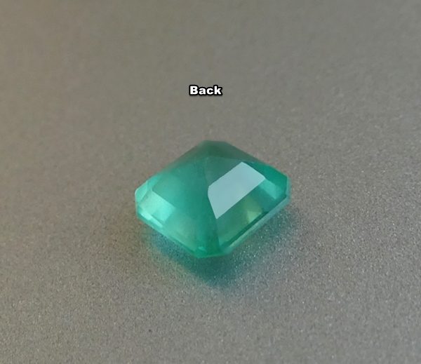 0.54CT SPLENDID SQUARE 100% NATURAL GREEN EMERALD