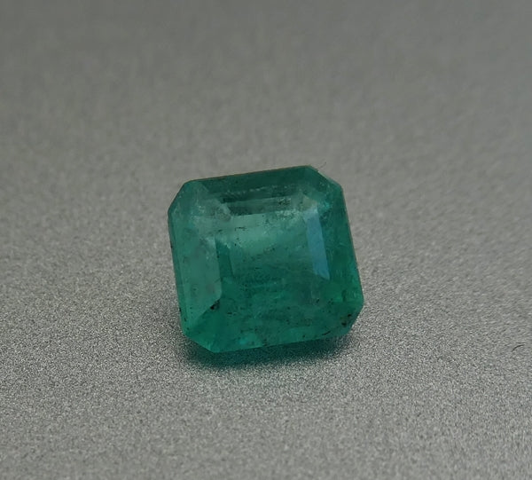 0.63CT SPLENDID OCTAGON 100% NATURAL GREEN EMERALD