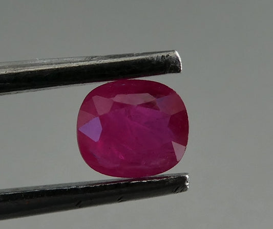 0.75CT SPLENDID CUSHION CUT PURPLE RED 100% NATURAL RUBY