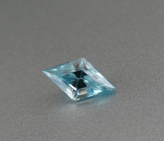 0.76CT EXCELLENT FANCY CUT 100% NATURAL BLUE ZIRCON