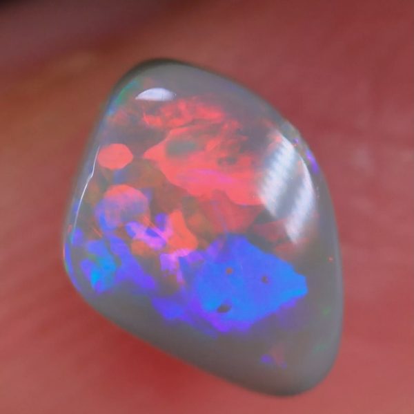 0.78CT AUSTRALIAN 100% NATURAL LIGHTNING RIDGE SEMI BLACK OPAL