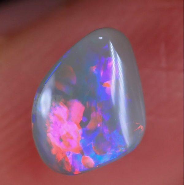 0.78CT AUSTRALIAN 100% NATURAL LIGHTNING RIDGE SEMI BLACK OPAL