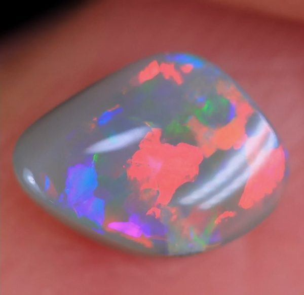 0.78CT AUSTRALIAN 100% NATURAL LIGHTNING RIDGE SEMI BLACK OPAL