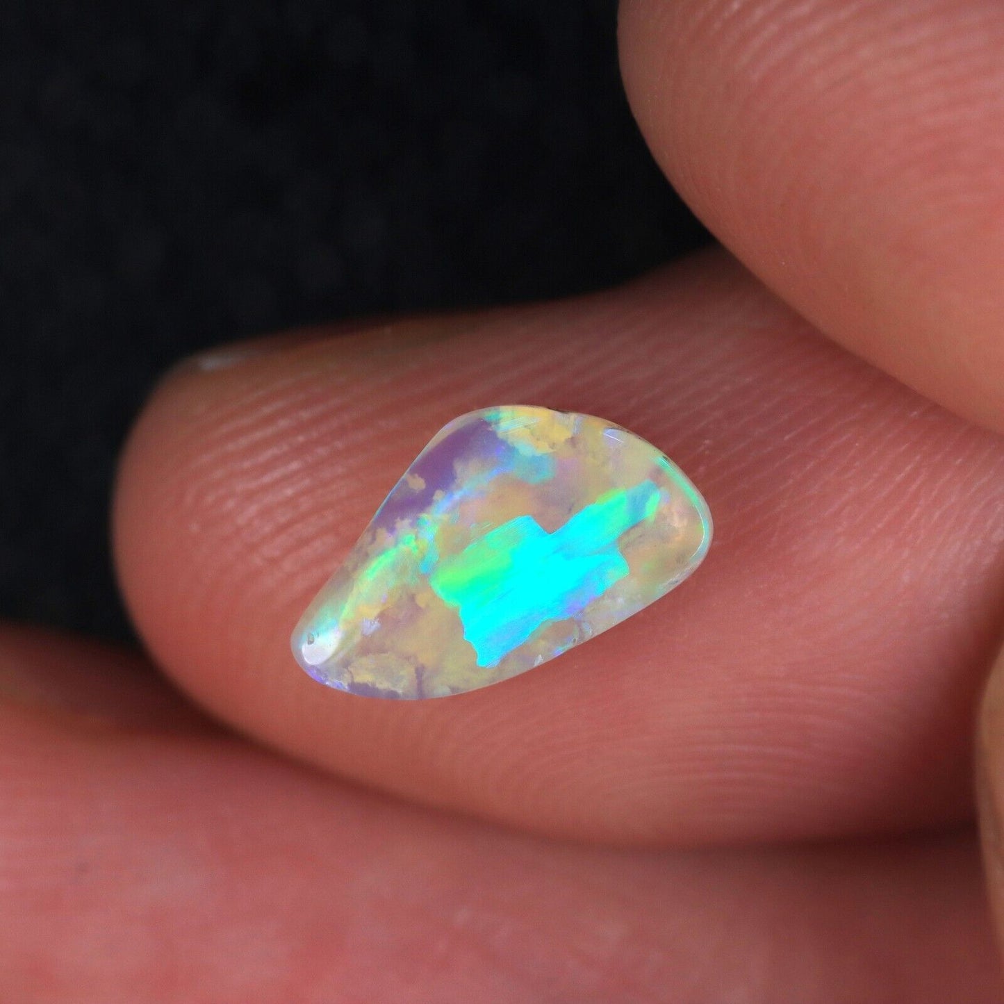 0.85CT EXCELLENT 100% NATURAL LIGHTNING RIDGE LIGHT OPAL