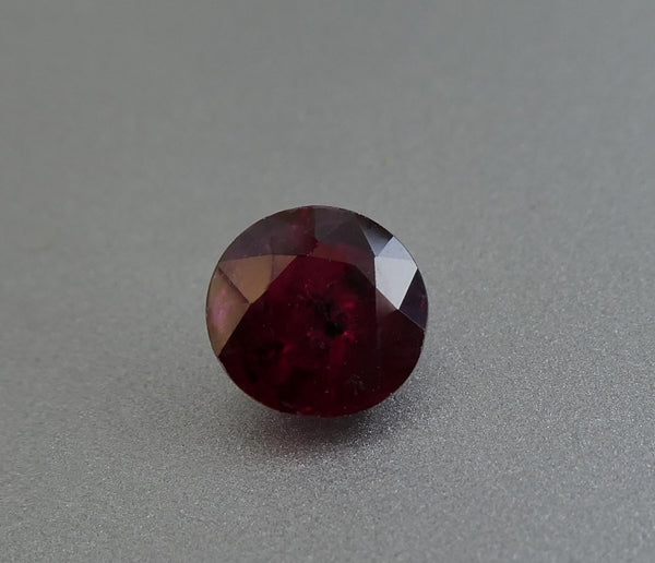 0.93CT SPLENDID ROUND CUT 100% NATURAL BLOOD RED RUBY