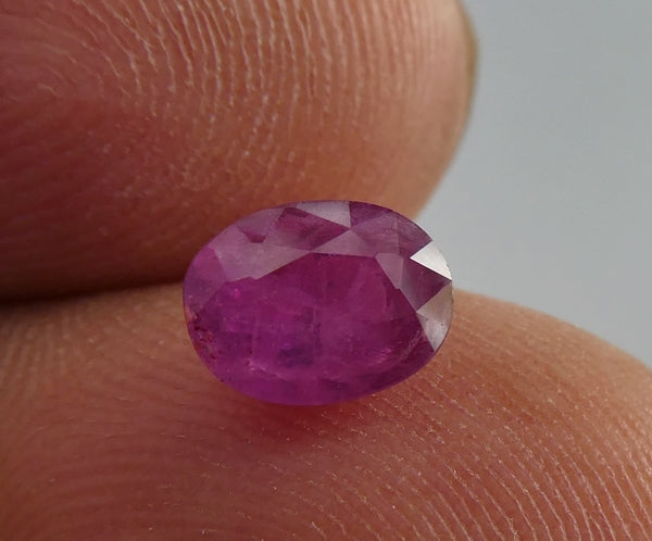 1.24CT SPLENDID OVAL CUT PINKISH RED 100% NATURAL RUBY