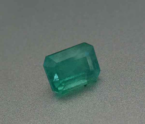 1.35CT SPLENDID OCTAGON 100% NATURAL GREEN EMERALD