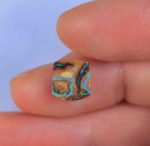 1.56CT EXCELLENT UNIQUE 100% NATURAL AUSTRALIAN BOULDER OPAL