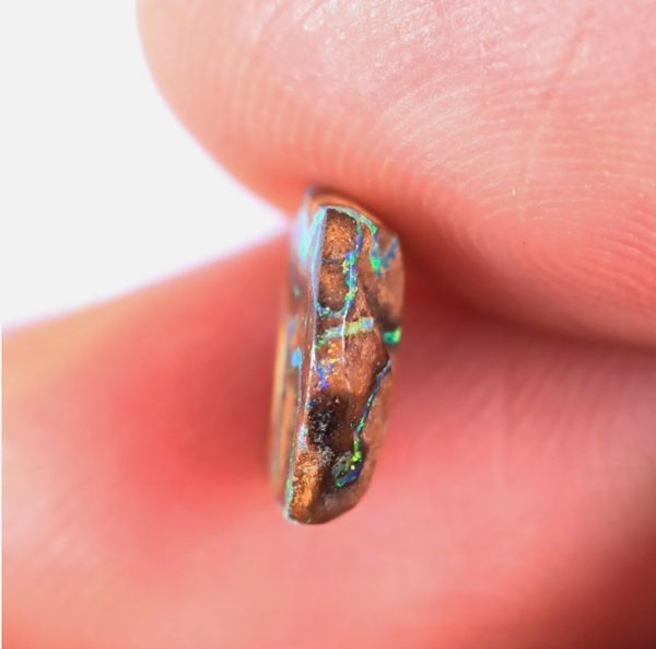 1.56CT EXCELLENT UNIQUE 100% NATURAL AUSTRALIAN BOULDER OPAL