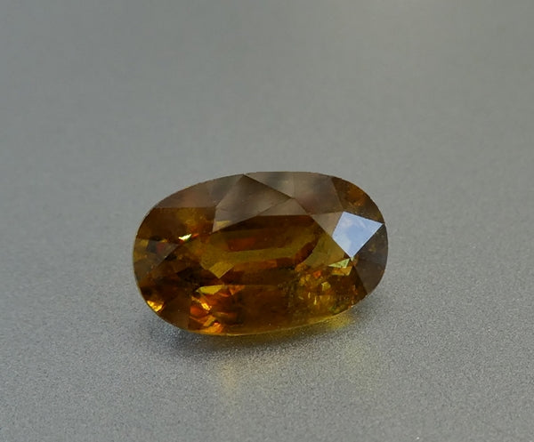 1.79CT SPLENDID BIG OVAL CUT 100% NATURAL HONEY GREEN SPHENE