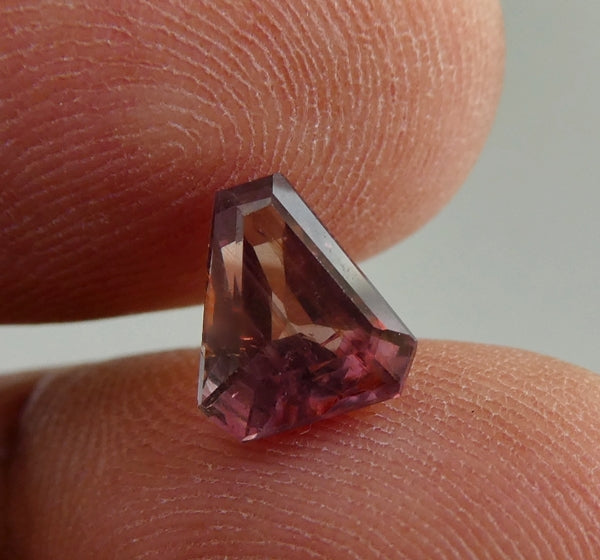 1.89CT UNHEATED FANCY CUT 100% NATURAL ORANGE PINK SAPPHIRE