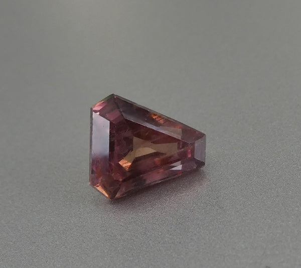 1.89CT UNHEATED FANCY CUT 100% NATURAL ORANGE PINK SAPPHIRE