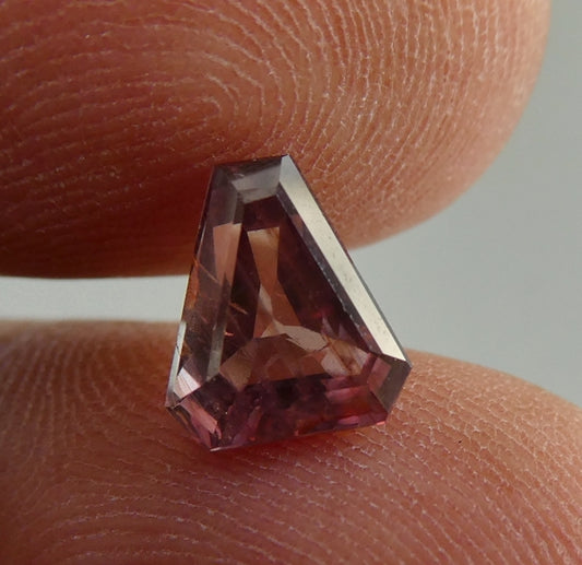 1.89CT UNHEATED FANCY CUT 100% NATURAL ORANGE PINK SAPPHIRE