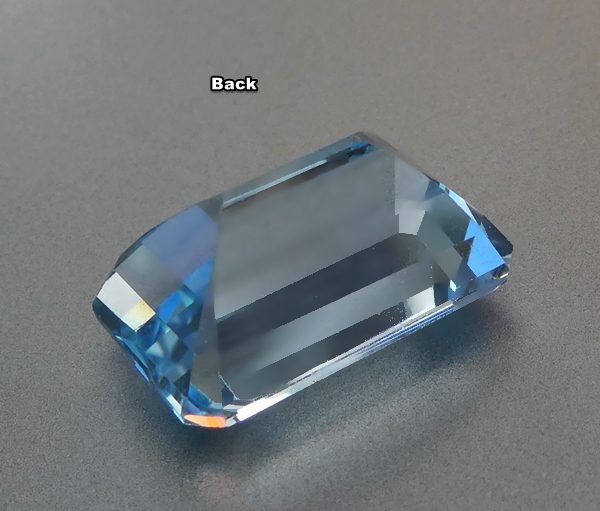 12.98CT SPLENDID BIG OCTAGON 100% NATURAL SKY BLUE TOPAZ