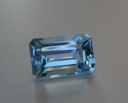 12.98CT SPLENDID BIG OCTAGON 100% NATURAL SKY BLUE TOPAZ