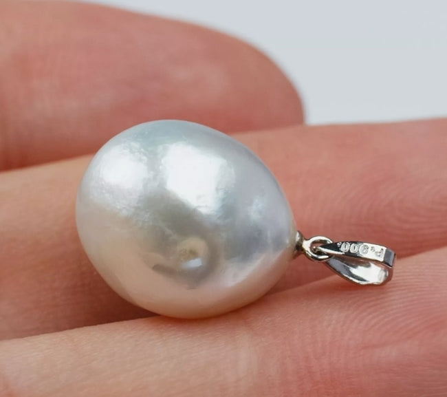 13.50MM GENUINE WHITE SOUTH SEA PEARL SOLID PLATINUM PENDANT