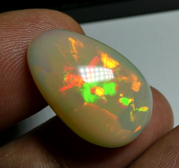 15.90CT UNTREATED RAINBOW FLASHING HUGE 100% NATURAL CRYSTAL OPAL