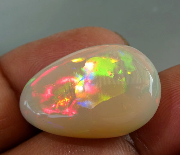 15.90CT UNTREATED RAINBOW FLASHING HUGE 100% NATURAL CRYSTAL OPAL