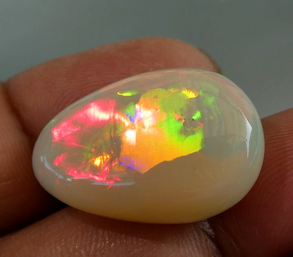 15.90CT UNTREATED RAINBOW FLASHING HUGE 100% NATURAL CRYSTAL OPAL