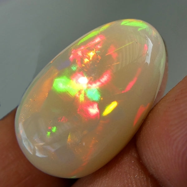 15.90CT UNTREATED RAINBOW FLASHING HUGE 100% NATURAL CRYSTAL OPAL