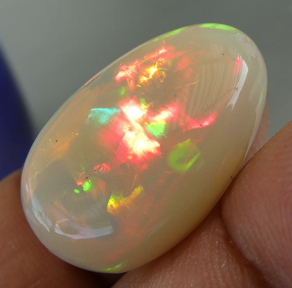 15.90CT UNTREATED RAINBOW FLASHING HUGE 100% NATURAL CRYSTAL OPAL