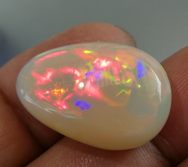 15.90CT UNTREATED RAINBOW FLASHING HUGE 100% NATURAL CRYSTAL OPAL