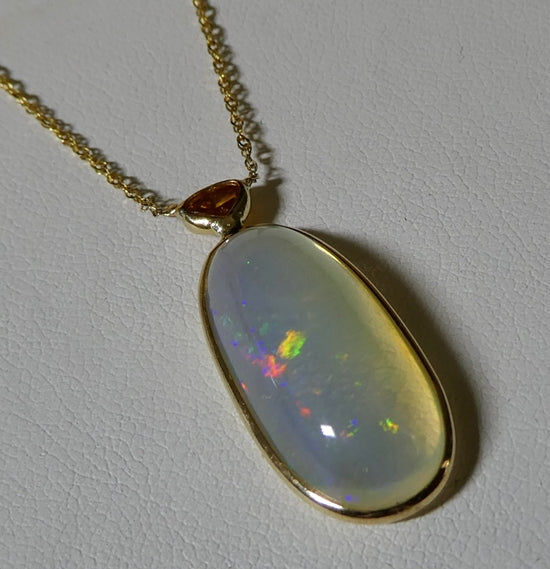 7.50CT SPLENDID UNHEATED 100% NATURAL OPAL & 0.25CT DIAMOND 14K SOLID YELLOW GOLD PENDANT NECKLACE