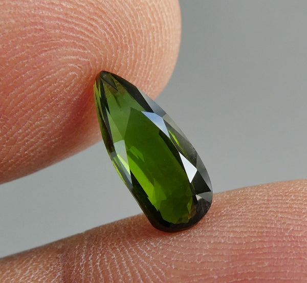 2.03CT UNHEATED PEAR CUT 100% NATURAL FOREST GREEN TOURMALINE