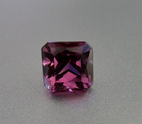 2.09CT EXCELLENT OCTAGON cut 100% NATURAL PURPLE PINK GARNET