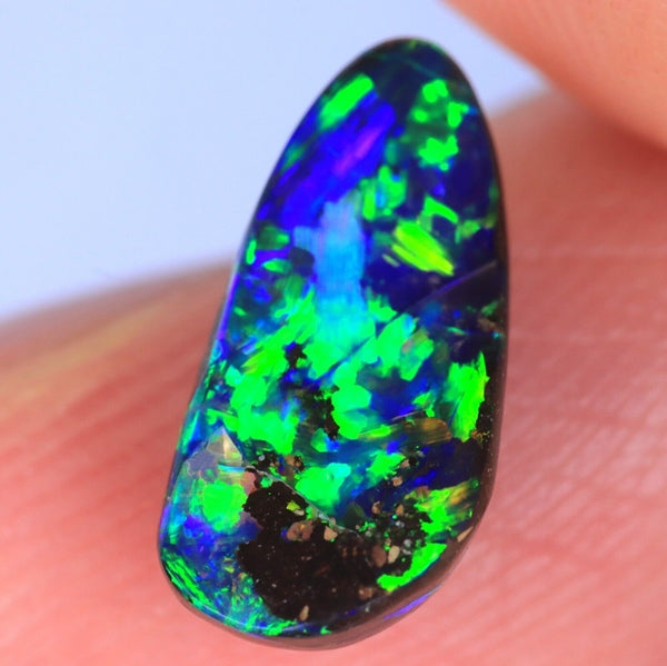 2.27CT UNHEATED EXCELLENT 100% NATURAL AUSTRALIAN BLACK BOULDER OPAL