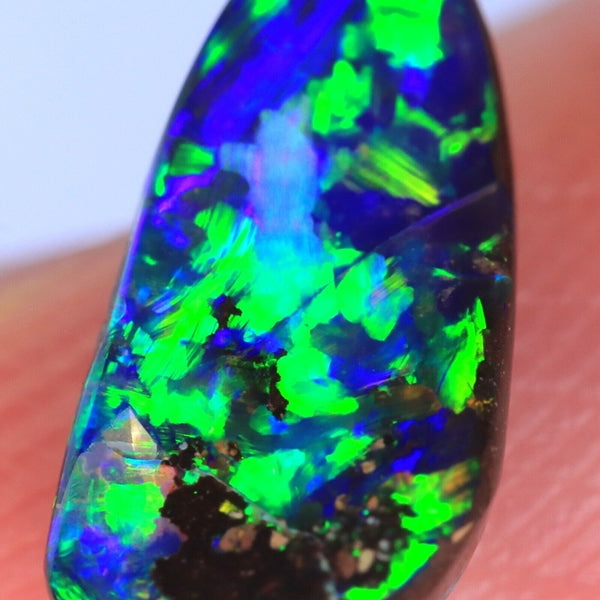 2.27CT UNHEATED EXCELLENT 100% NATURAL AUSTRALIAN BLACK BOULDER OPAL