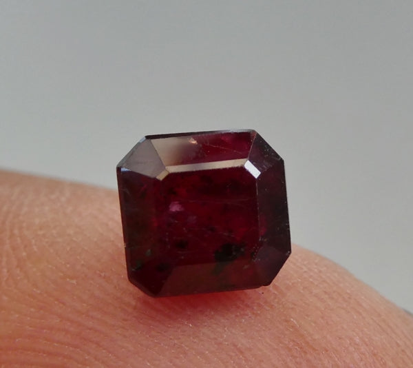 2.35CT EXCELLENT EMERALD CUT BIG 100% NATURAL BLOOD RED RUBY