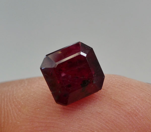 2.35CT EXCELLENT EMERALD CUT BIG 100% NATURAL BLOOD RED RUBY