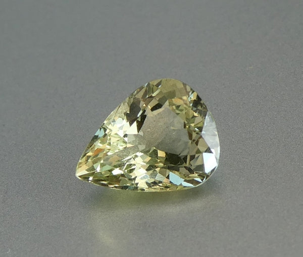 2.98CT SPLENDID PEAR CUT 100% NATURAL (YELLOW EMERALD) GOLDEN YELLOW BERYL