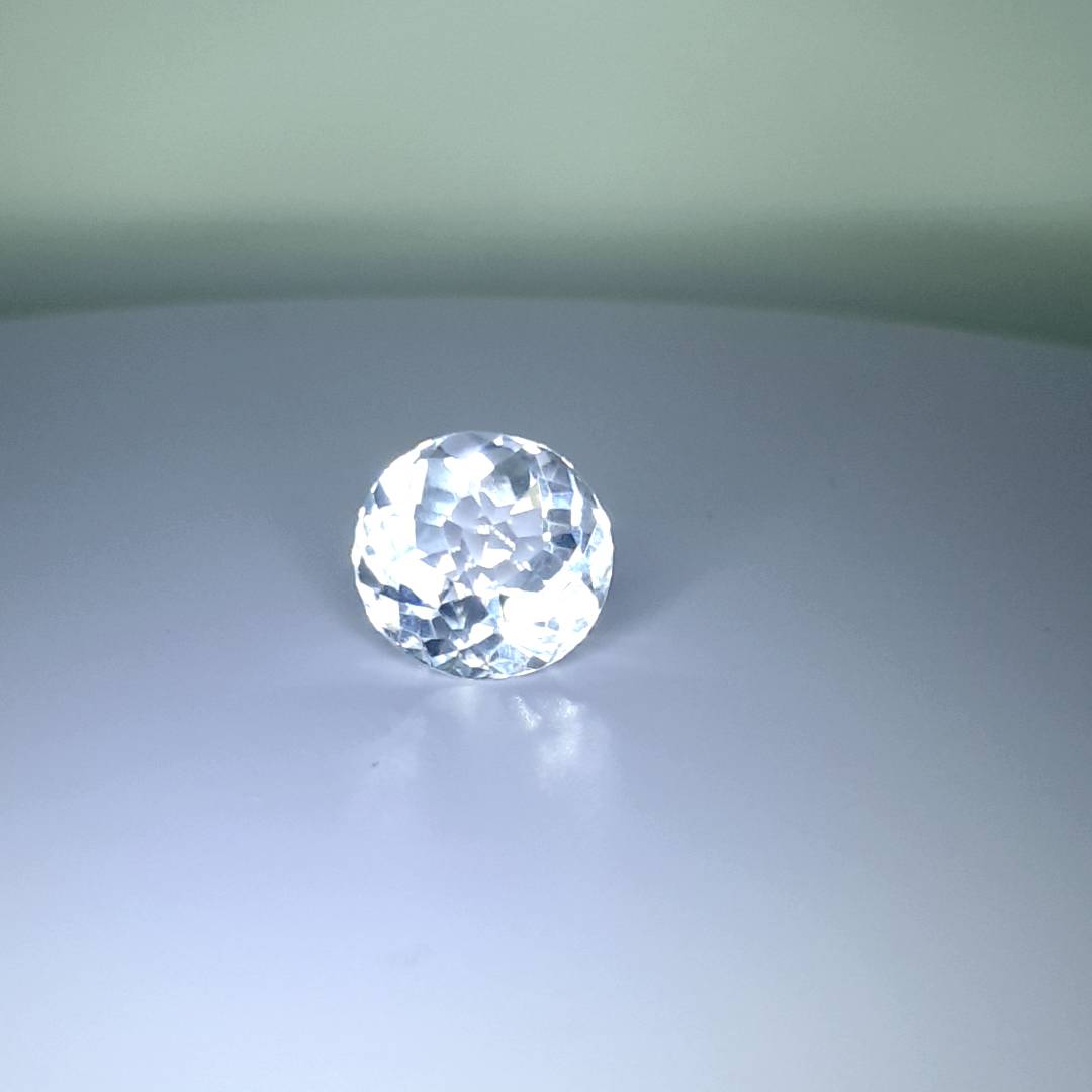 6.56CT DAZZLING CUSTOM CUT NATURAL DIAMOND WHITE QUARTZ