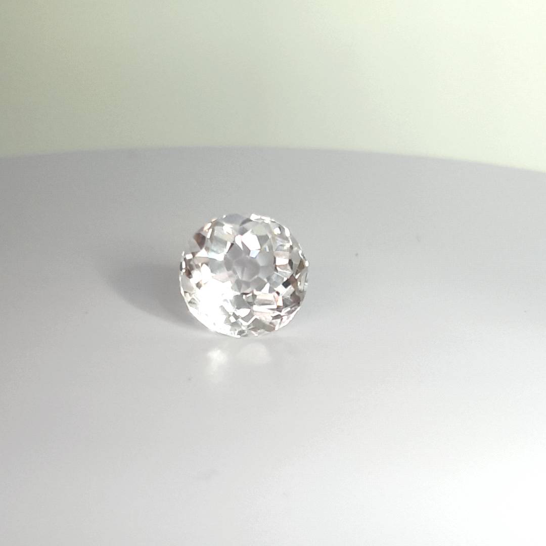 6.56CT DAZZLING CUSTOM CUT NATURAL DIAMOND WHITE QUARTZ