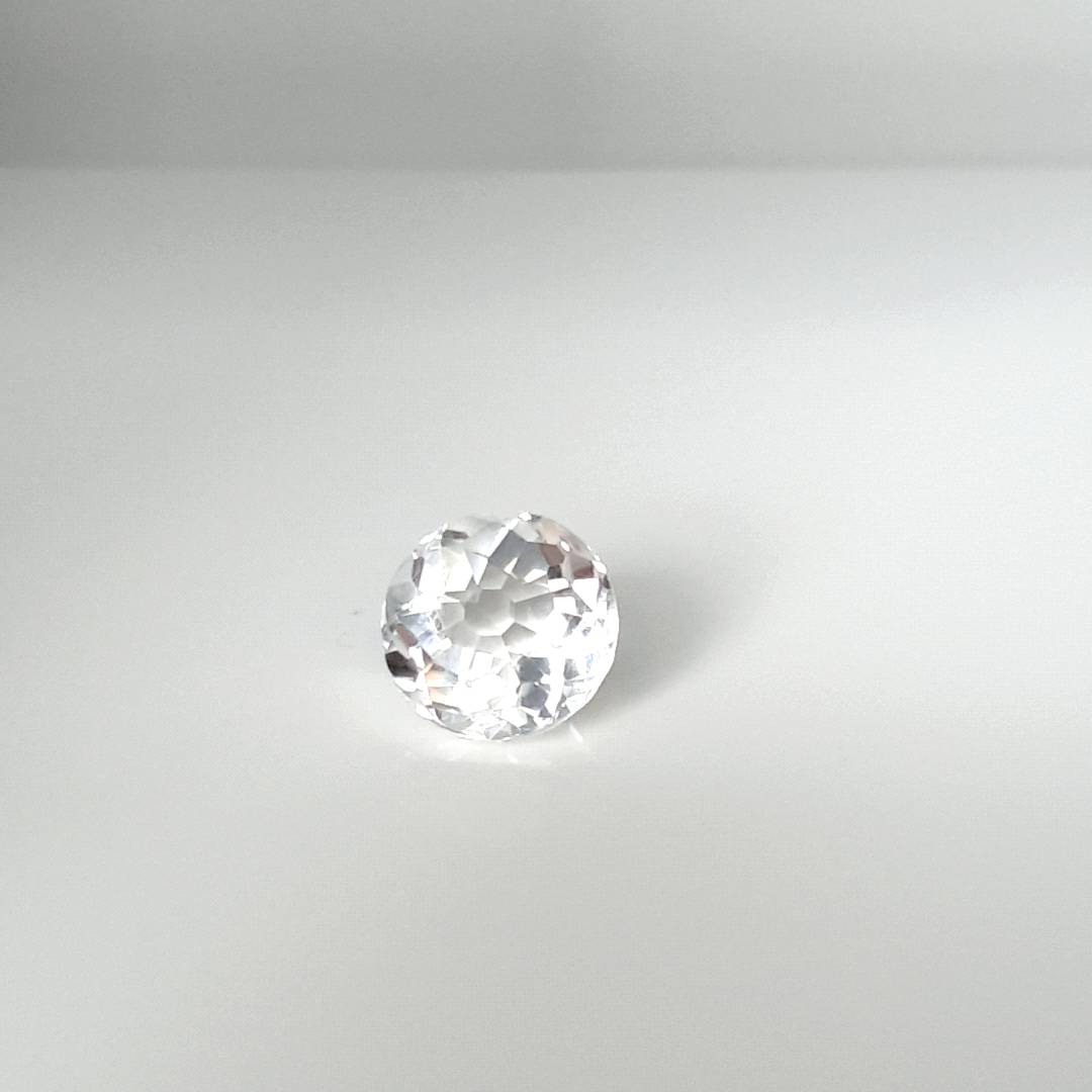 6.56CT DAZZLING CUSTOM CUT NATURAL DIAMOND WHITE QUARTZ