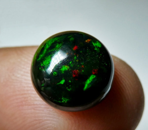 3.22CT UNHEATED RAINBOW STUNNER FLASHING 100% NATURAL ROUND BLACK OPAL