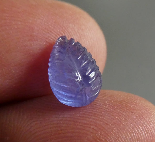 3.24CT NATURAL CARVED TANZANITE LEAF