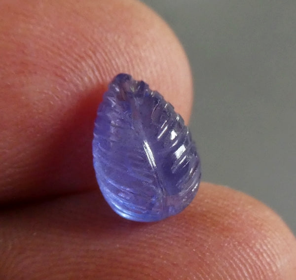 3.24CT NATURAL CARVED TANZANITE LEAF