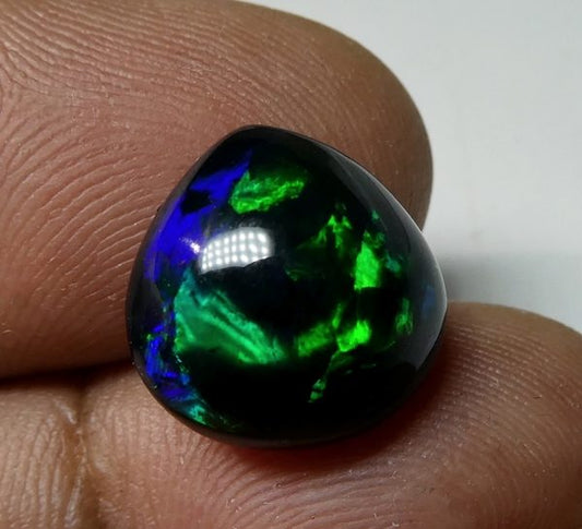 4.68CT UNHEATED RAINBOW STUNNER FLASHING 100% NATURAL BLACK OPAL