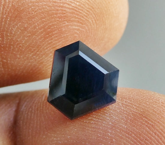 4.79CT UNHEATED FANCY CUT 100% NATURAL DARK BLUE TOURMALINE