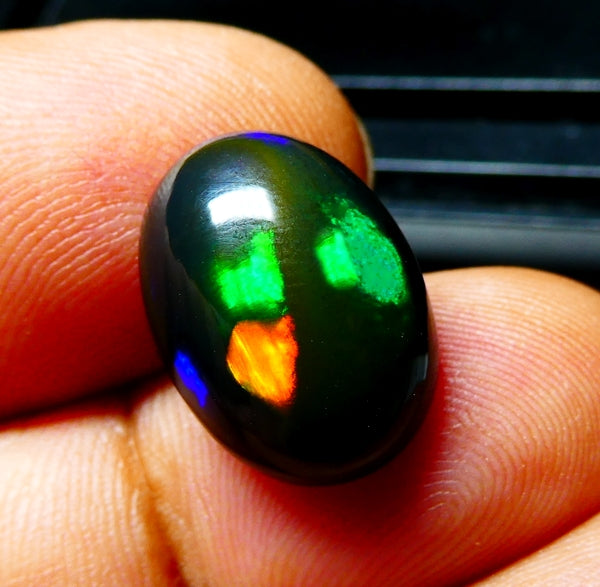 5.75CT UNHEATED RAINBOW STUNNER FLASHING 100% NATURAL ROUND BLACK OPAL