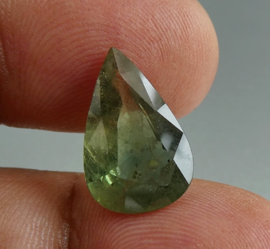 6.40CT EXCELLENT PEAR CUT YELLOW BLUE GREEN SAPPHIRE