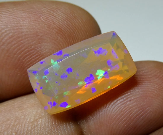 6.63CT UNTREATED RAINBOW FLASHING FACETED CUSHION 100% NATURAL CRYSTAL OPAL