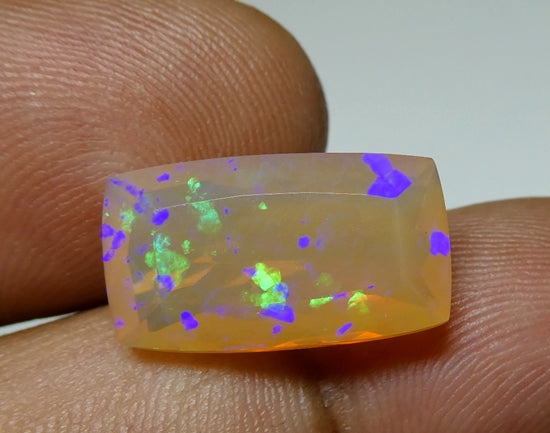 6.63CT UNTREATED RAINBOW FLASHING FACETED CUSHION 100% NATURAL CRYSTAL OPAL