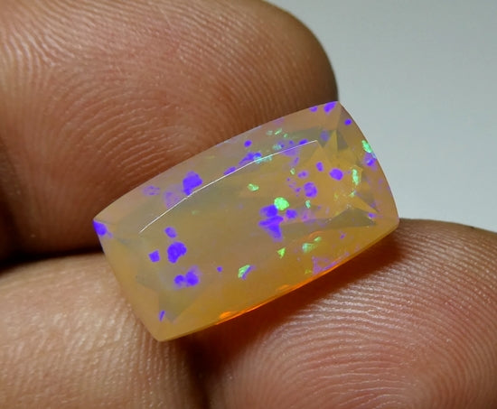 6.63CT UNTREATED RAINBOW FLASHING FACETED CUSHION 100% NATURAL CRYSTAL OPAL