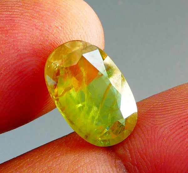 6.65CT SPLENDID HUGE OVAL 100% NATURAL GREEN SPHENE