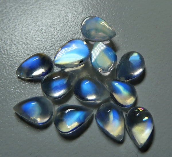 8.95CT SPLENDID PEAR 100% NATURAL BLUE FLASH MOONSTONE LOT