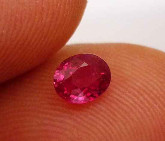 0.45CT VERY BEAUTIFUL TOP RED OVAL RUBY